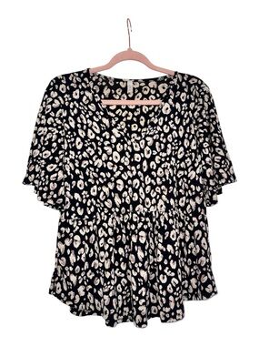 Black & Cream, V-neck, Leopard Ruffle/Bell Sleeve Flouncy Top, Size SMALL, NWOT